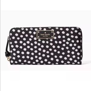 ♠️kate spade Wilson Road Musical Dots Wallet♠️